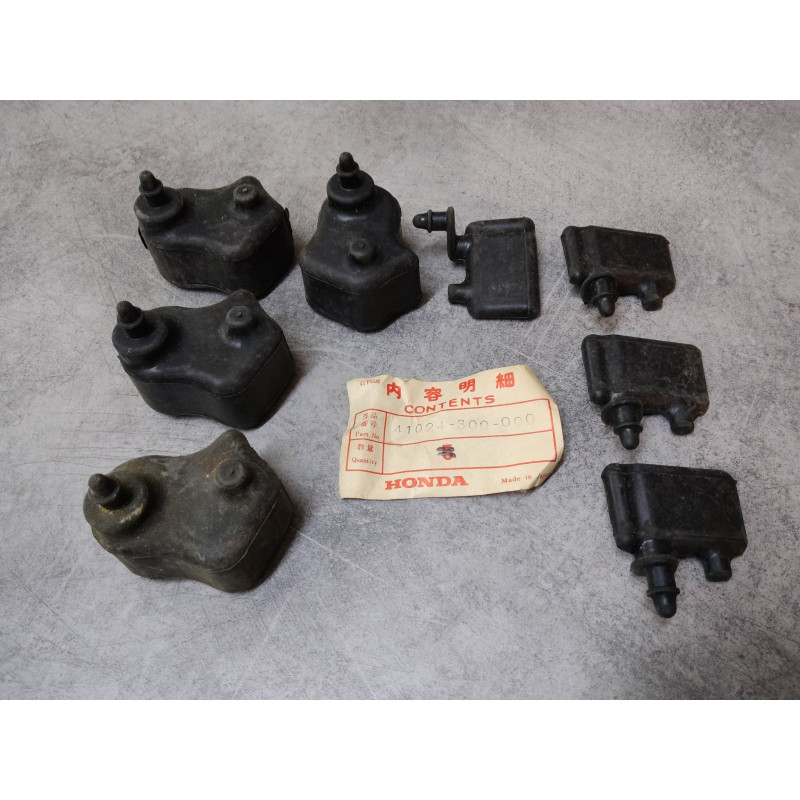 Kit de 8 silent bloc de roue arrière HONDA CB 750 Four NOS 41024-300-000