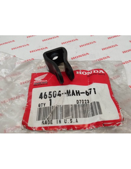 piece de jonction maitre cylindre / pédale CB750 Sevenfifty HONDA 46504-MAH-671