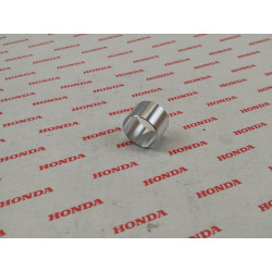 Bague passe eau 18mm CRF450 R 2002/2009 HONDA 11102-MEB-670