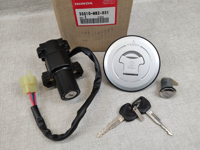 Kit clé  neiman barillet trappe à essence CB600 F HORNET 2000/2002 35010-MBZ-D31