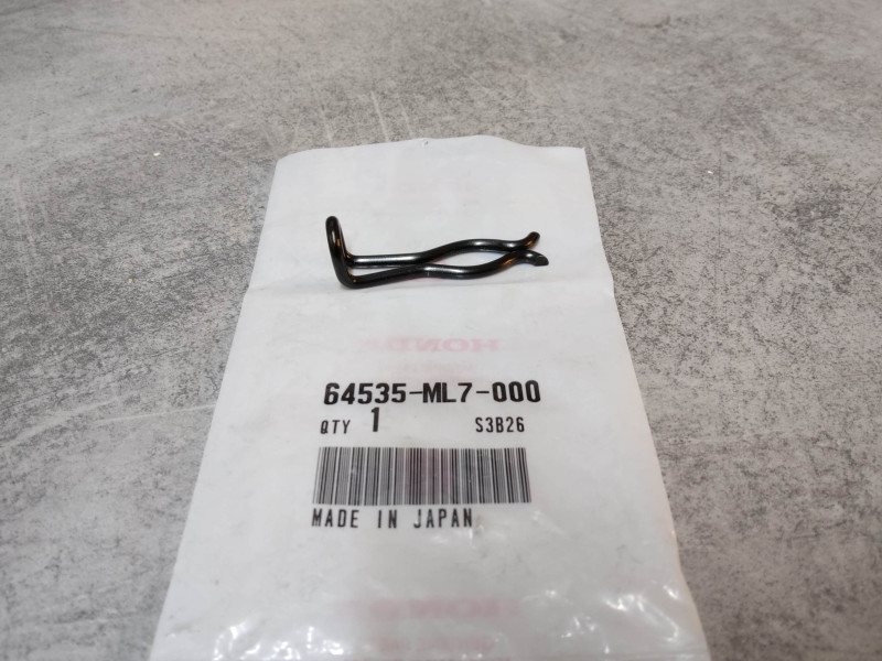 Agraphe bas de carenage de VFR750 86/87 CBR1000 93/99 HONDA 64535-ML7-000