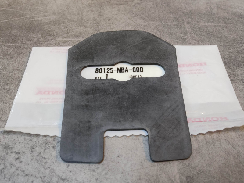 Gomme coussin lampe plaque immatriculation HONDA 80125-MBA-000