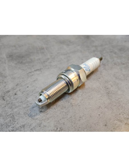 BOUGIE YAMAHA CPR9EA-9 MT09 vP125 94700-00871