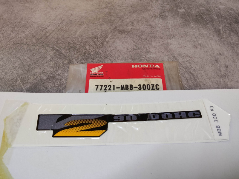 Décor autocollant auvent siege VTR1000F FIRESTORM 97 HONDA 77221-MBB-300ZC