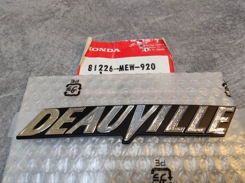 Logo DEAUVILLE sur sacoche pour modèles NT700V 06/16 HONDA 81226-MEW-920