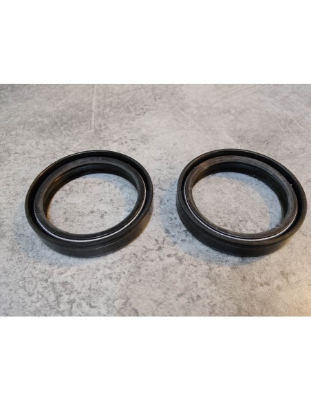 Kit joint spi + cache poussière ADAPTABLE HONDA 51490-MZ1-305P