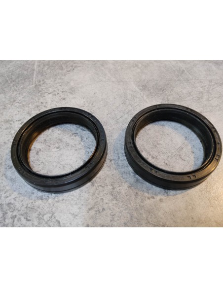 Kit joint spi + cache poussière ADAPTABLE HONDA 51490-MZ1-305P