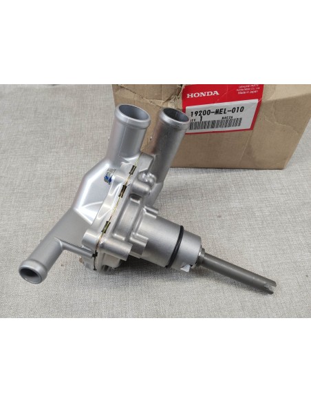 Pompe à eau CBR1000 RR FIREBLADE 2004 HONDA 19200-MEL-010 neuve origine