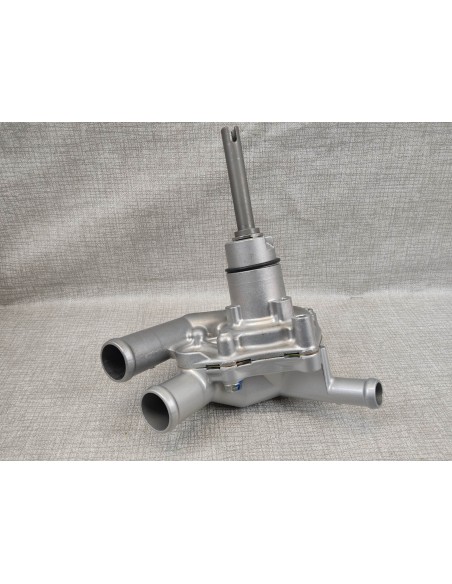 Pompe à eau CBR1000 RR FIREBLADE 2004 HONDA 19200-MEL-010 neuve origine