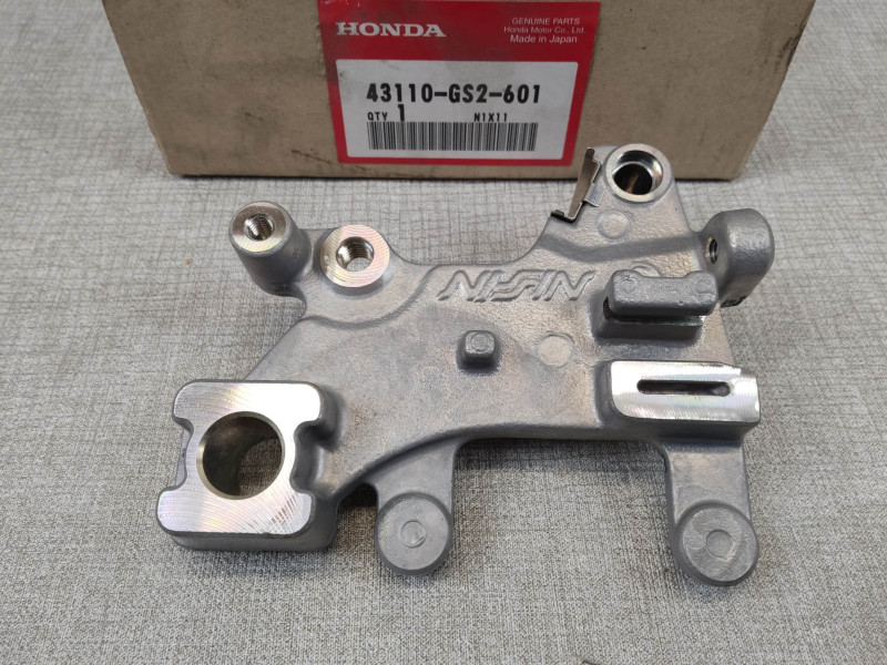 Support d'étrier arrière CR80 R 1992/2001 neuf origine HONDA 43110-GS2-601