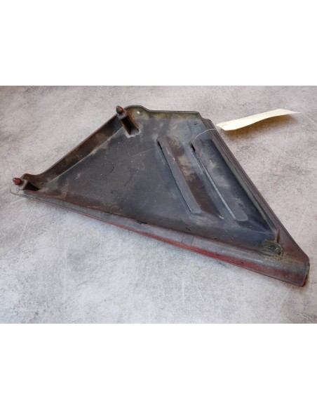 Cache latéral gauche occasion (manque 1 picot) CBX1000 HONDA 83700-422-000OCC