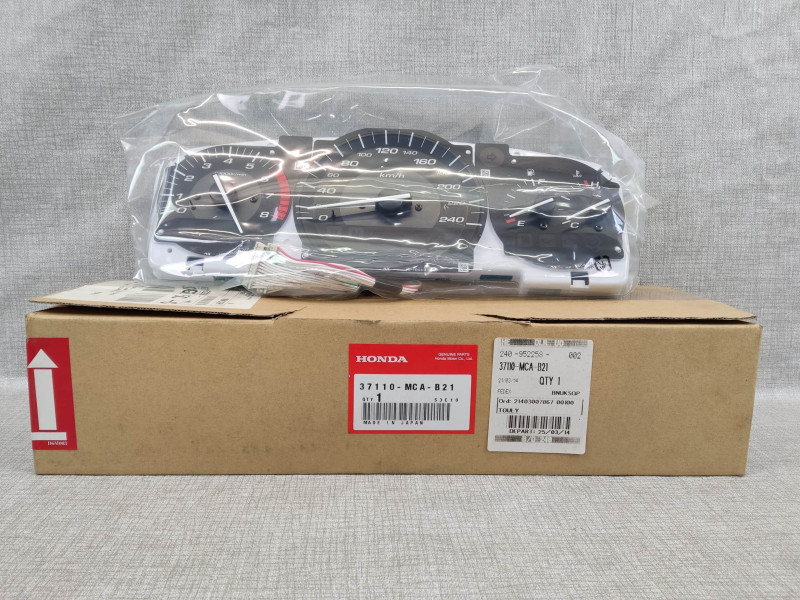 bloc compteurs neuf GL1800 GOLDWING 2012 2014 origine HONDA 37110-MCA-B21