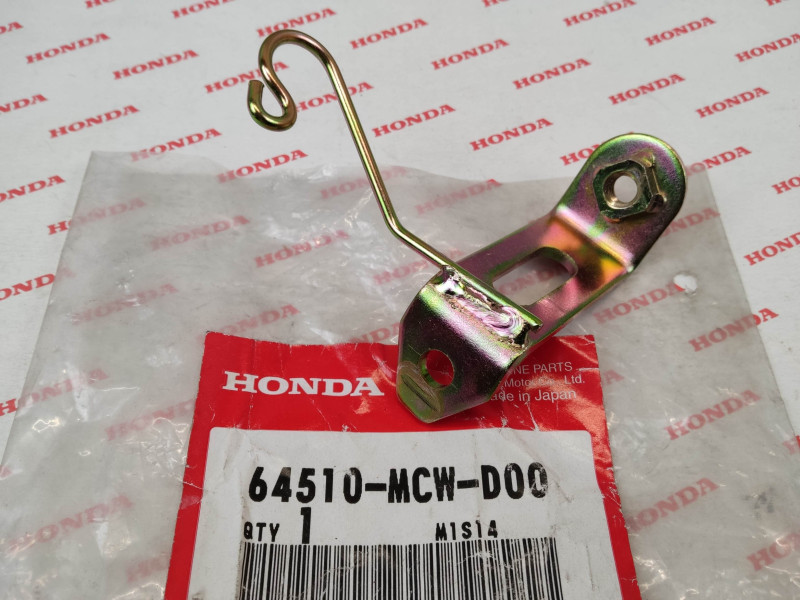 Patte fixation carenage latéral droit VFR800 / A 02-09 HONDA 64510-MCW-D00