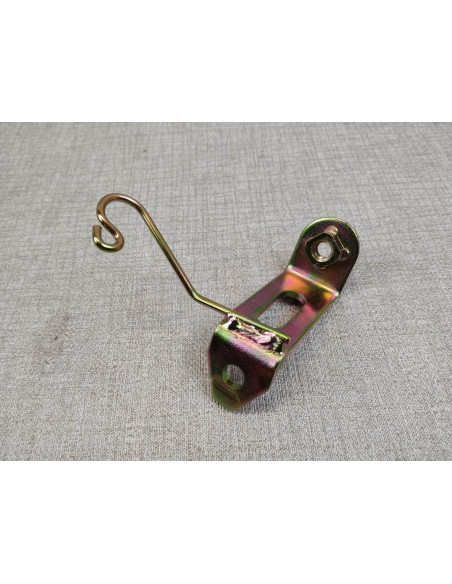 Patte fixation carenage latéral droit VFR800 / A 02-09 HONDA 64510-MCW-D00