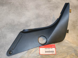 Cache gauche HONDA NT650V DEAUVILLE 83700-MBL-D00