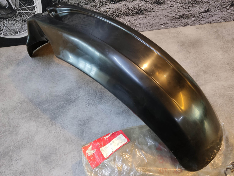 Garde boue avant noir XL600R 86 HONDA 61100-KN5-670ZD
