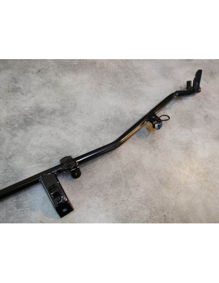 Barre repose pieds coté droit NSS250 A/A1/C/EX/X FORZA HONDA 50610-KSV-J00