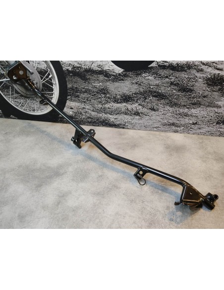 Barre repose pieds coté droit NSS250 A/A1/C/EX/X FORZA HONDA 50610-KSV-J00