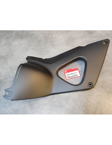 Cache latéral droit XL1000V VARADERO 99-05 HONDA 83510-MBT-610