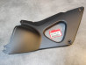 Cache latéral droit XL1000V VARADERO 99-05 HONDA 83510-MBT-610