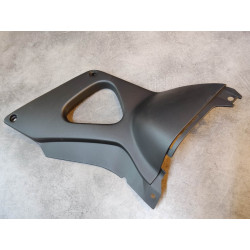Cache latéral droit XL1000V VARADERO 99-05 HONDA 83510-MBT-610