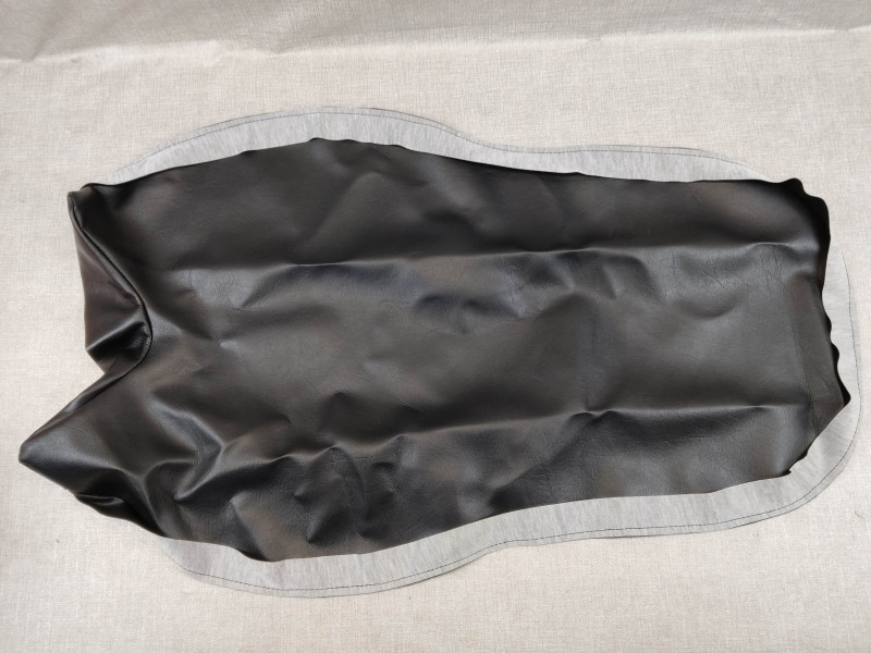 Housse de selle adaptable HONDA DEAUVILLE NT650V noire