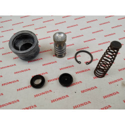 Kit réparation de maitre cylindre AR GL1100 83 HONDA 43520-MB9-781