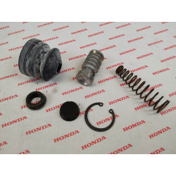 Kit réparation de maitre cylindre AR GL1100 83 HONDA 43520-MB9-781