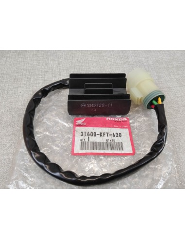 Régulateur rectifieur HONDA CLR125 CITYFLY 1998 31600-KFT-620 neuf origine HONDA