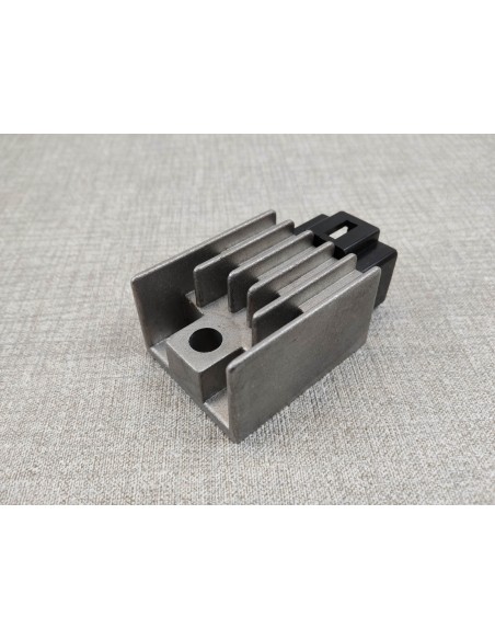 rectifieur régulateur MBX 50 MCX50 MTX50 NH125 NH50 NH80 HONDA 31600-GC1-701