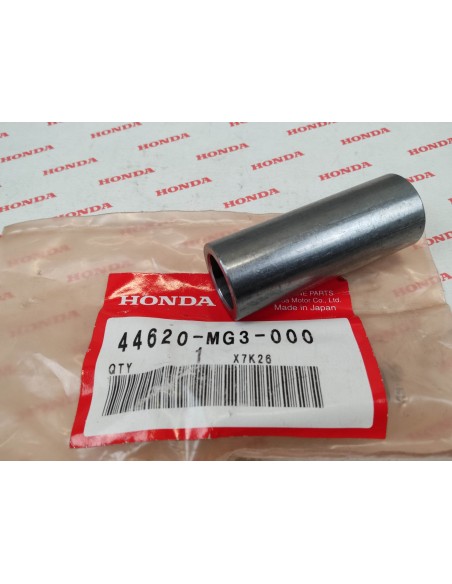 Entretoise des roulements de roue AV divers modeles HONDA 44620-MG3-000 NX650...