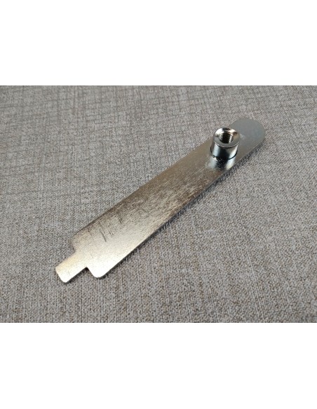 Support plaque dans montage repose pieds avant pour NC700 12/13 CB600F 07/13