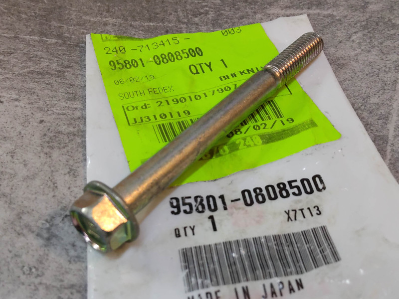 Vis à tête hexagonale épaulée 8X85mm HONDA 95801-0808500