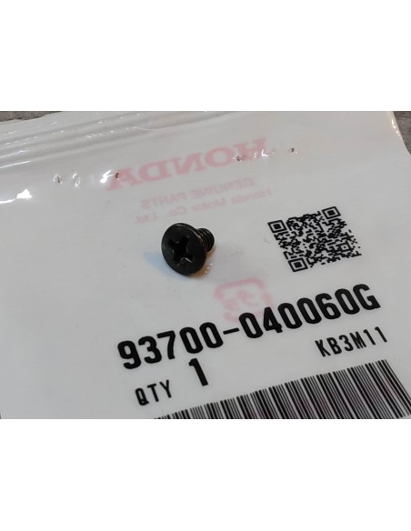 Vis cruciforme tète fraisée bombée M4x6 noire HONDA 93700-040060G