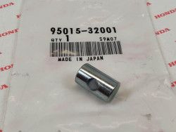 Cylindre percé de passage de tige de frein AR dans biellette HONDA 95015-32001