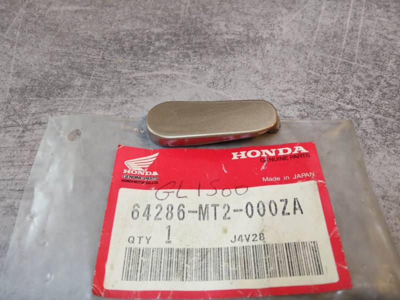 Capuchon déflecteur droit couleur YR149M HONDA GL1500 64286-MT2-000ZA