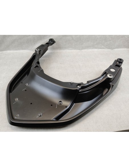 rail de prise arriere FORZA 300 2013/16 neuf origine HONDA 84100-K04930