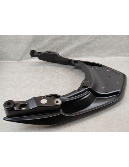 rail de prise arriere FORZA 300 2013/16 neuf origine HONDA 84100-K04930