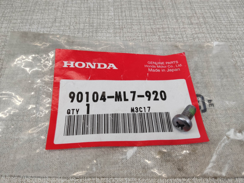 Vis cruciforme 5x10 filetage vert Honda 90104-ML7-920