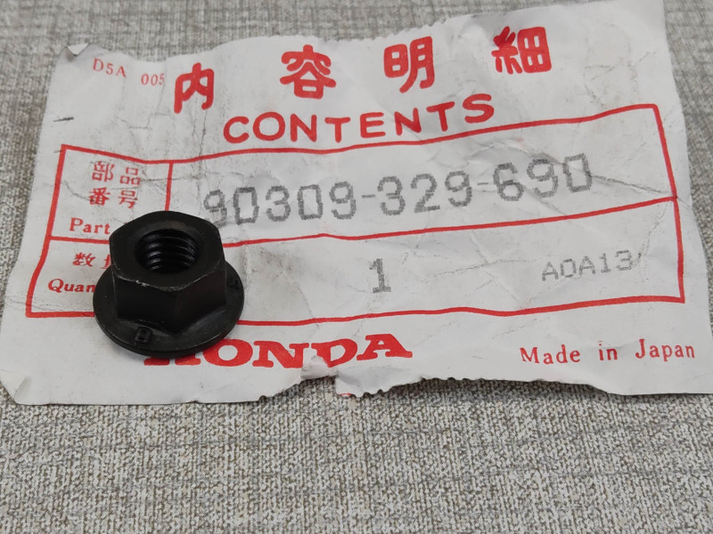 Écrou épaulé 8mm Honda 90309-329-690 - CB550SC VT500FT