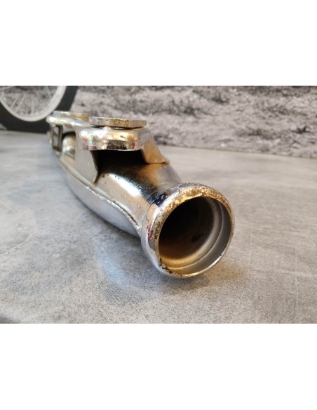 Silencieux échappement gauche C92 CS92 C95 NEW OLD STOCK HONDA 18330-200-050NOS