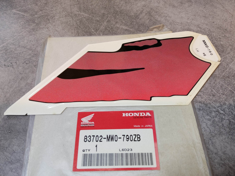 Décor autocollant coté gauche CBR900RR FIREBLADE HONDA 83702-MW0-790ZB