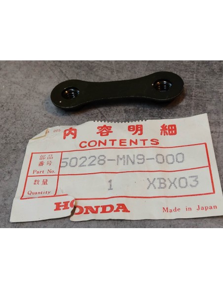 Plaque suspension moteur arrière NX500 NX650 DOMINATOR HONDA 50228-MN9-000
