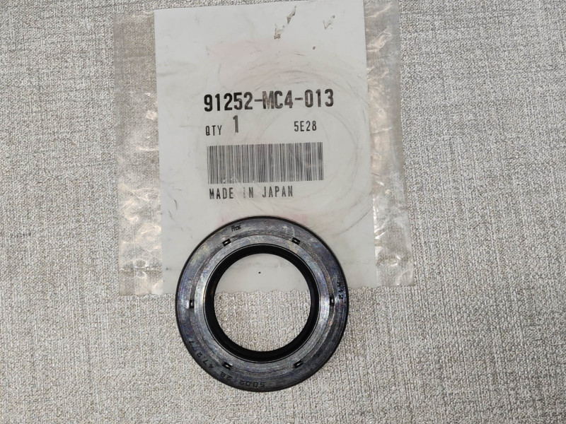Joint spi 28x47.2x7 HONDA 91252-MC4-013