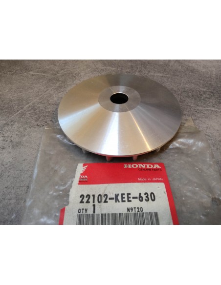 Flasque de variateur SH100 SCOOPY SJ100 BALI HONDA 22102-KEE-630