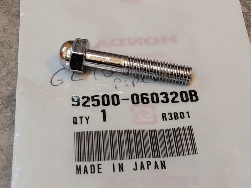 Vis à tête hexagonale arrondie 6x32 HONDA 92500-060320B