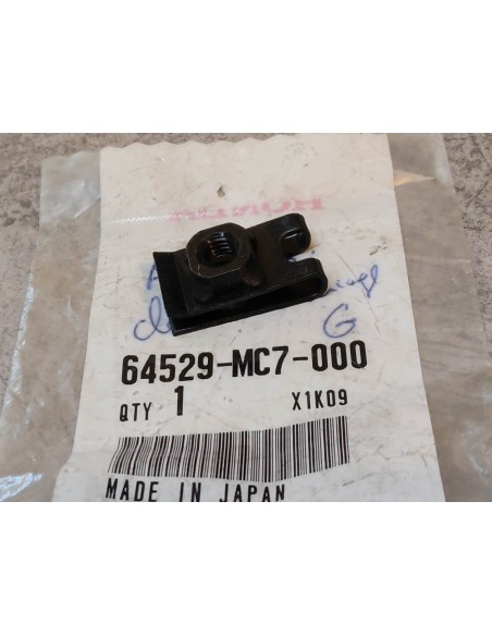 Ecrou/agraphe 6 mm CX650T CB500 98/02 CBR600 82/88 HONDA 64529-MC7-000