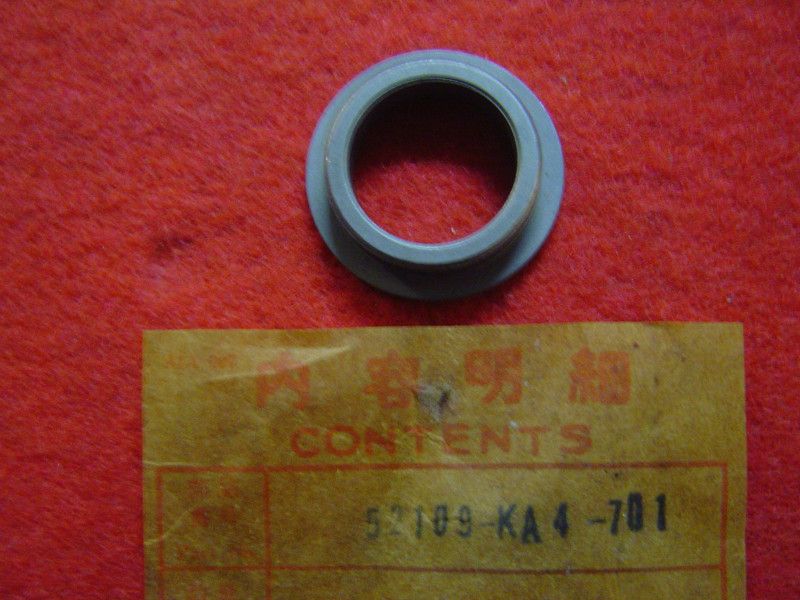 Bague épaulée axe bras oscillant Honda - Réf. 52109KA4701