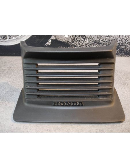 Grille de phare CB125TD SUPERDREAM HONDA 61320-KC1-000