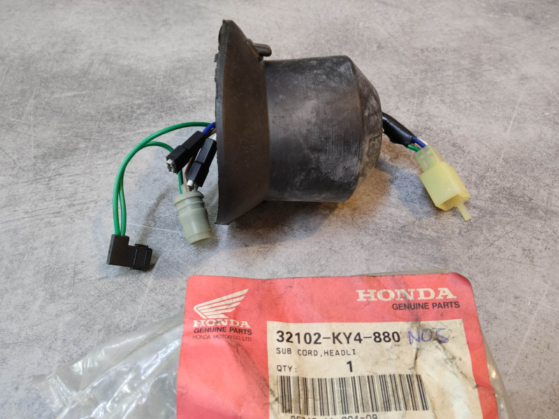 Faisceau feu avant + cache caoutchouc ampoule NSR125R HONDA 32102-KY4-880NOS